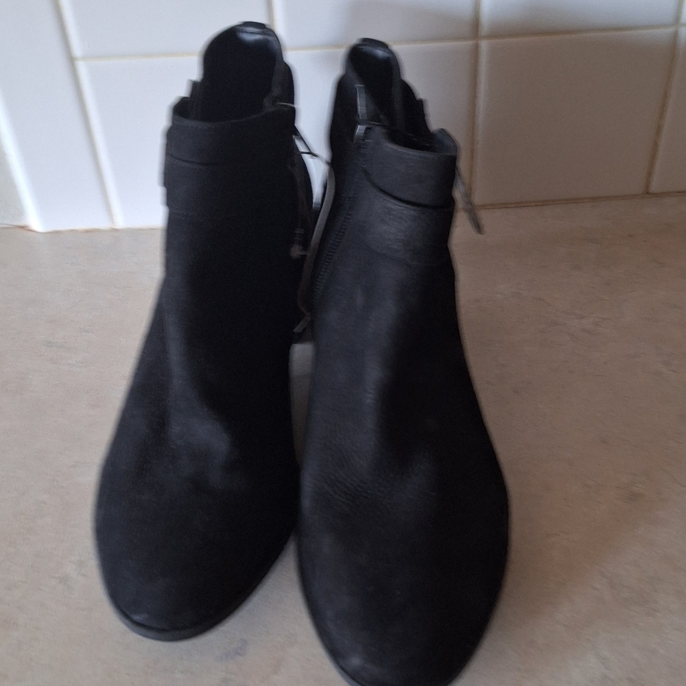GIANI BERNINE Womens Black Putneyy Leather Booties